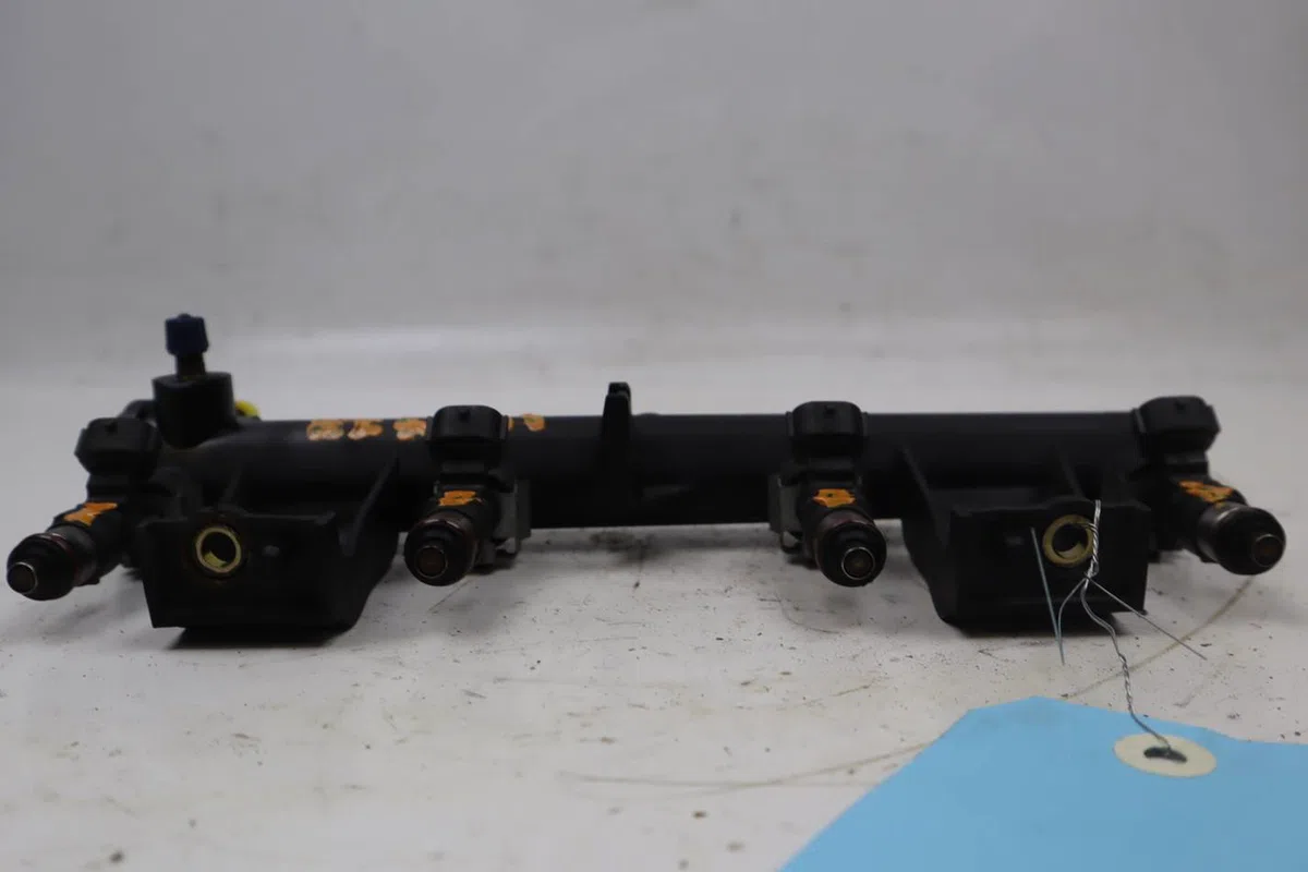 Rampe injection Peugeot 206 CC (2D) 1.6 16v (2dnfuf, 2dnfur) (2000-2007) 2 portes occasion