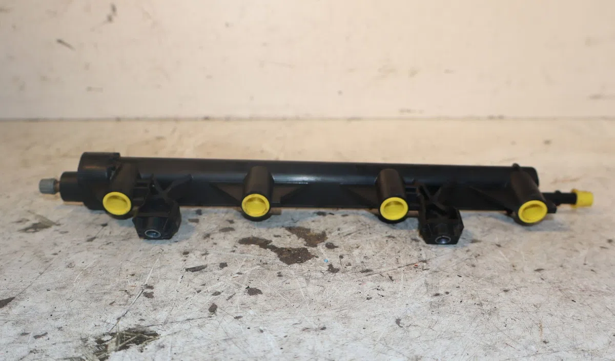 Rampe injection Peugeot 207-207 (WA_, WC_) 1.4 16v (2006-2013) occasion