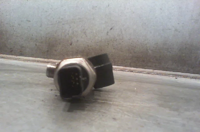 Rampe injection Peugeot 207-207 (WA_, WC_) 1.4 hdi (2006-2015) 5 portes occasion