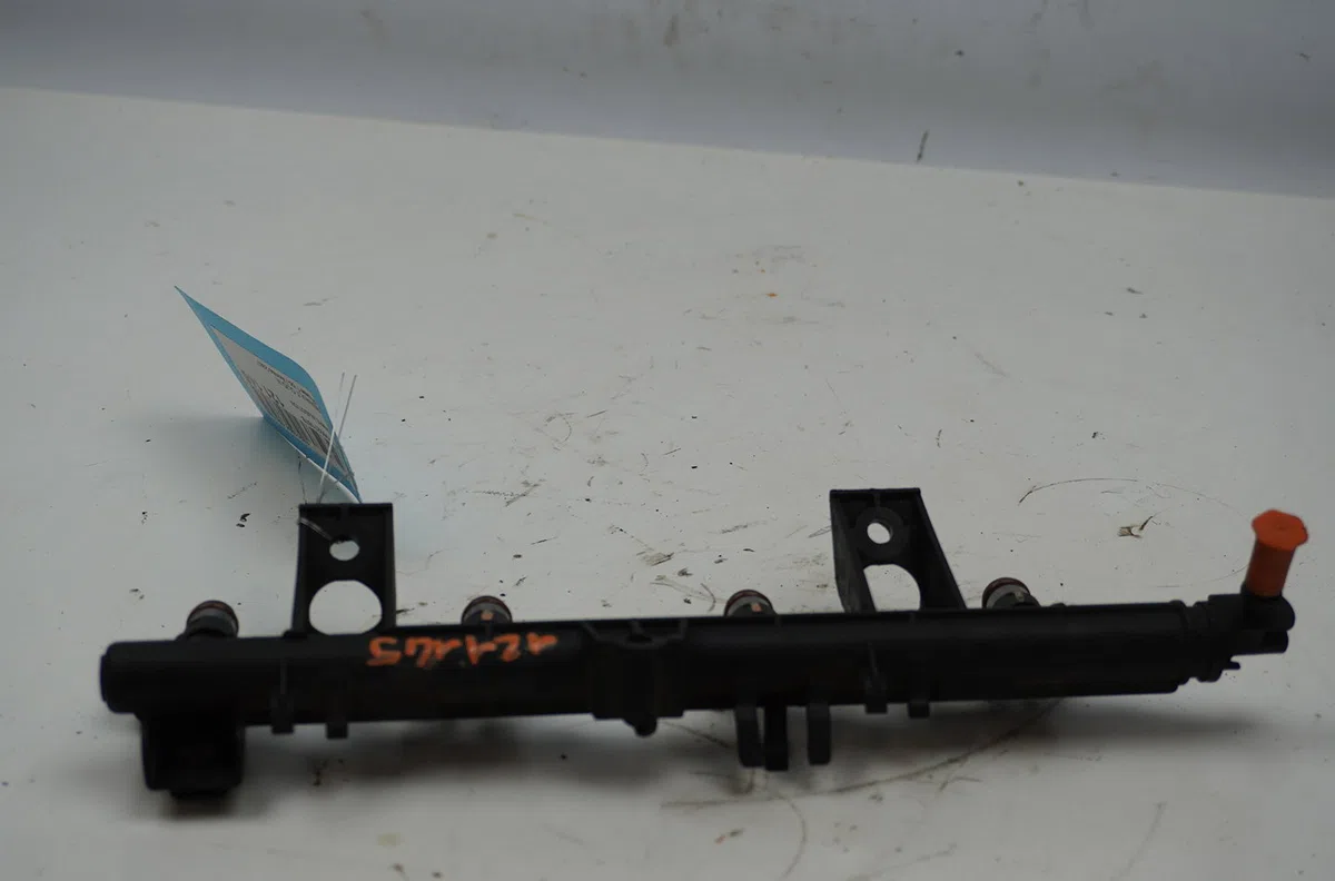 Rampe injection Renault CLIO III (BR0-1, CR0-1) 1.2 16v (br02, br0j, br11, cr02, cr0j, cr11) (2005-2014) 5 portes occasi