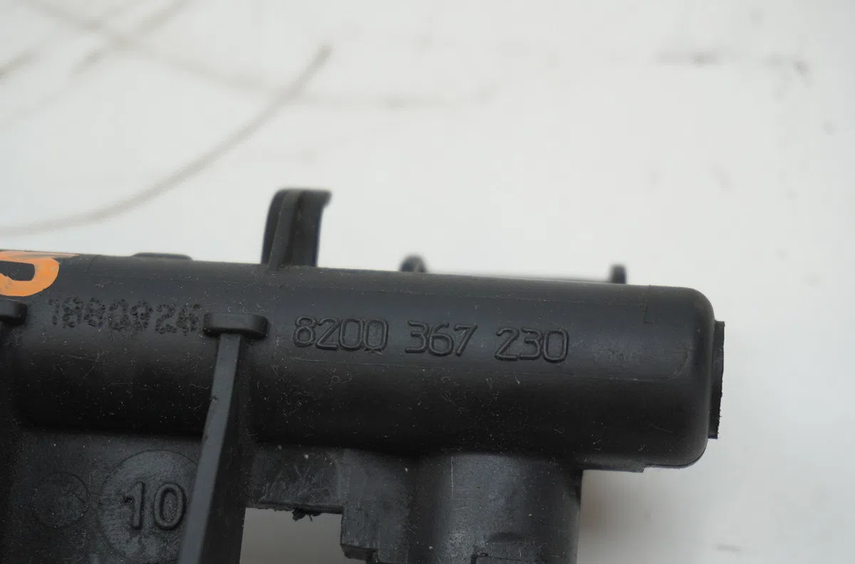 Rampe injection Renault CLIO III (BR0-1, CR0-1) 1.2 16v (br02, br0j, br11, cr02, cr0j, cr11) (2005-2014) 5 portes occasi