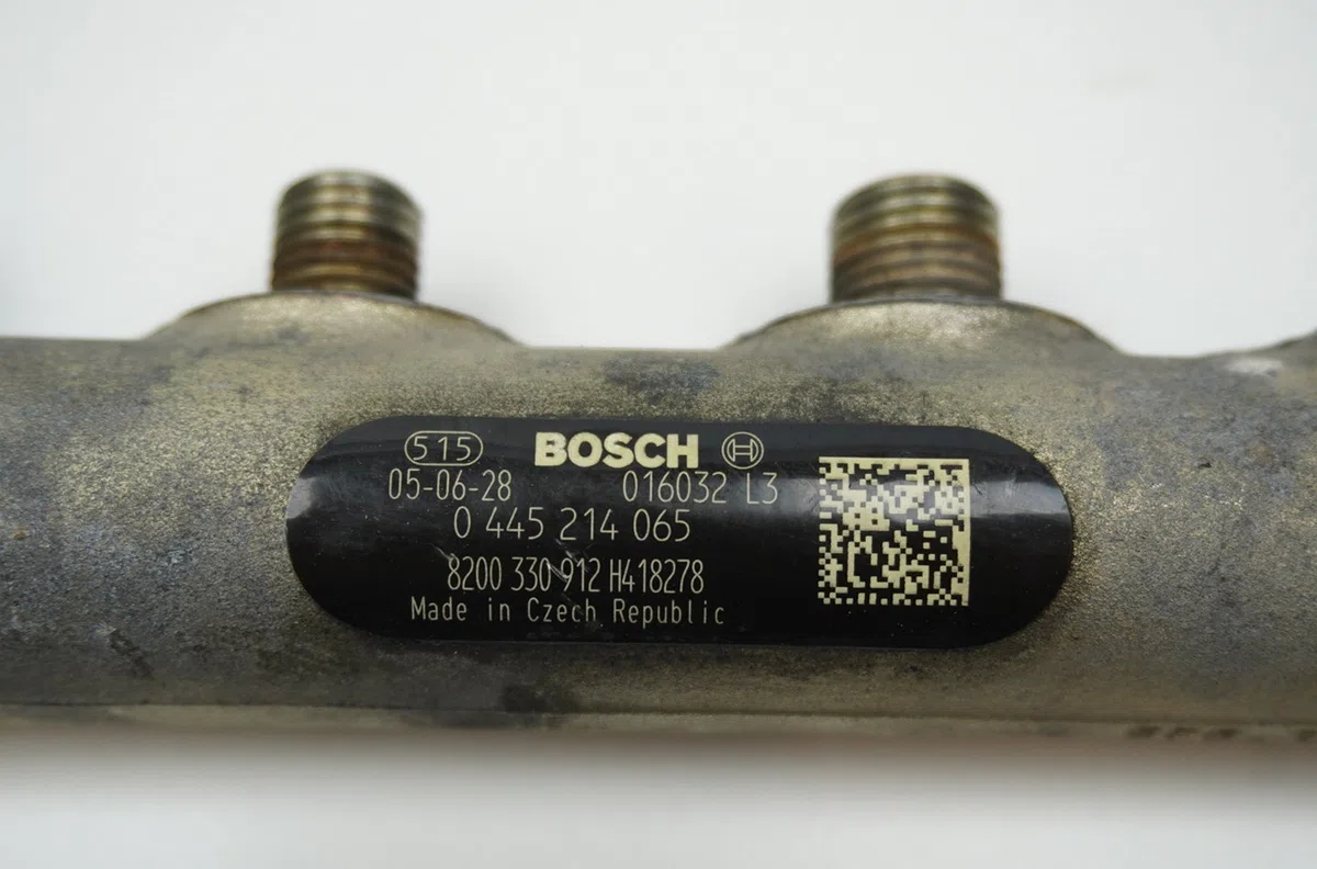 Rampe injection Renault MEGANE II (BM0-1_, CM0-1_) 1.9 dci (bm0g, cm0g) (2002-2008) 5 portes occasion