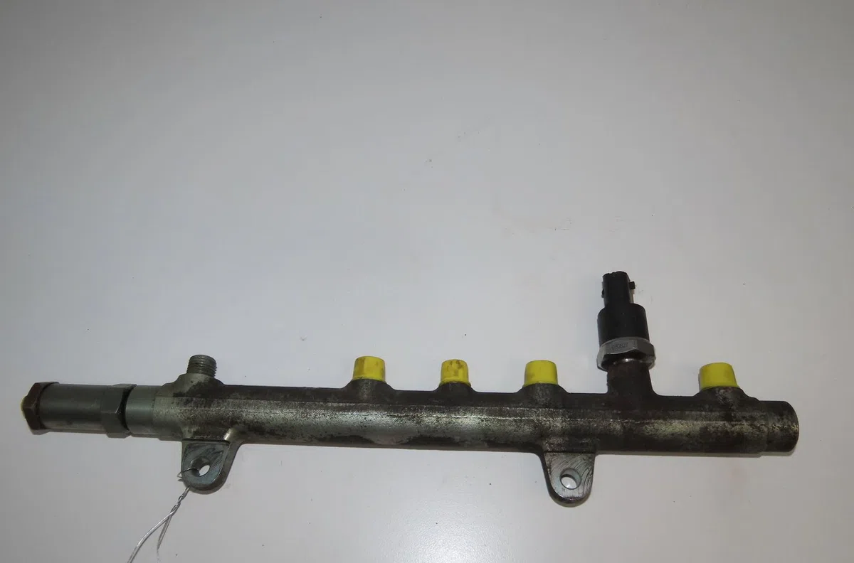 Rampe injection Renault MEGANE II Break (KM0-1_) 1.9 dci (kmrg, km1g, km0g, km2c) (2003-2009) occasion