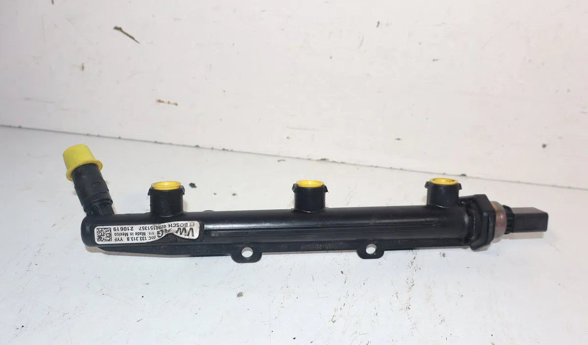Rampe injection Skoda FABIA IV (PJ3) 1.0 mpi (2021) occasion