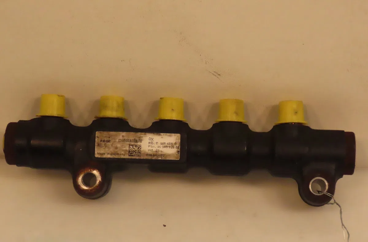 Rampe injection Suzuki SX4 (EY, GY) 1.6 ddis (rw 416d) (2007) occasion