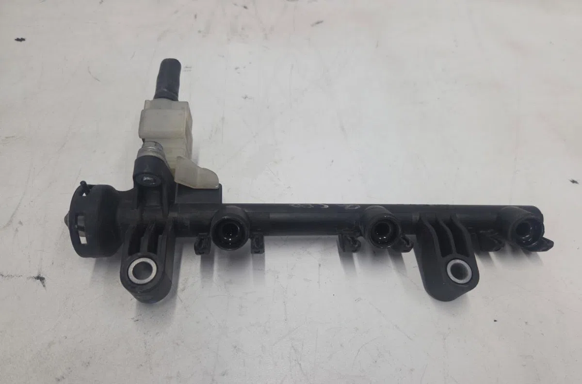 Rampe injection TOYOTA AYGO 1 PHASE 2 occasion