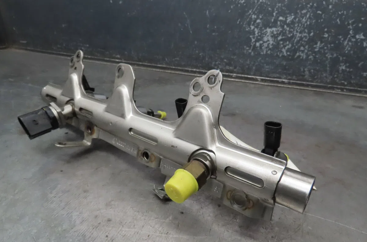 Rampe injection Volkswagen SCIROCCO III (137, 138) 2.0 tfsi (2008-2009) occasion