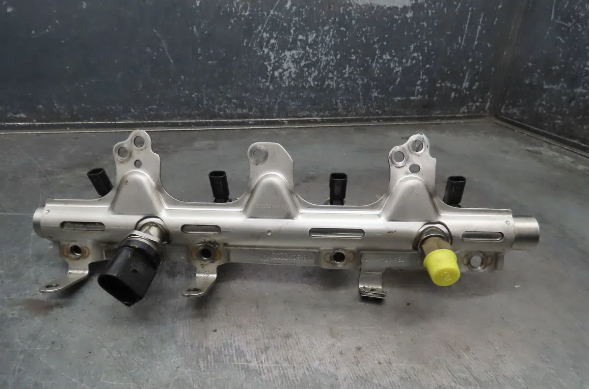 Rampe injection Volkswagen SCIROCCO III (137, 138) 2.0 tfsi (2008-2009) occasion