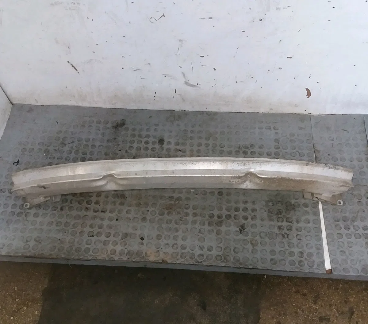 Renfort pare-choc arrière Audi A3 (8P1) 2.0 tdi 16v (2003-2012) 3 portes occasion