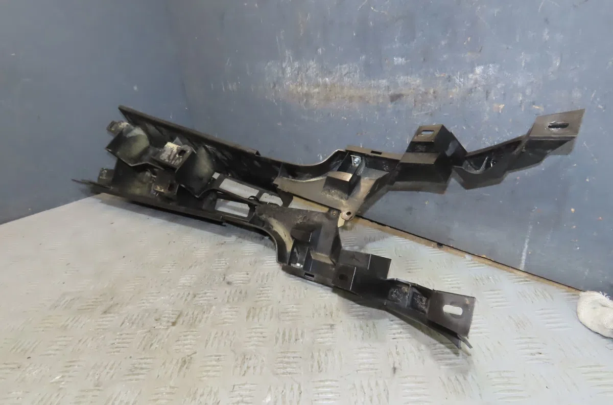Renfort pare-choc arrière Peugeot 307 (3A-C) 2.0 16v (2000-2005) occasion