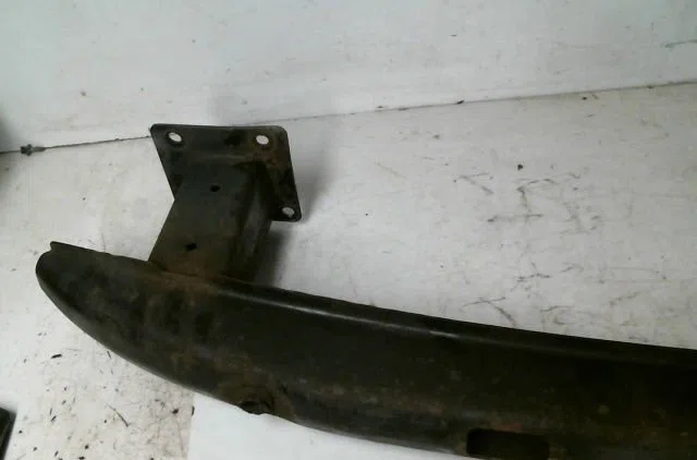 Renfort pare-choc arrière Peugeot 307 Break (3E) 2.0 hdi 135 (2004-2008) 5 portes occasion