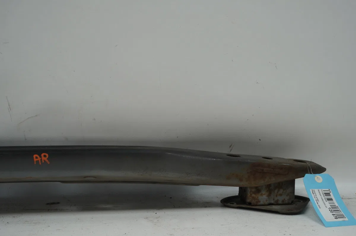 Renfort pare-choc arrière Toyota AYGO (_B1_) 1.0 (kgb10_) (2005-2014) 5 portes occasion