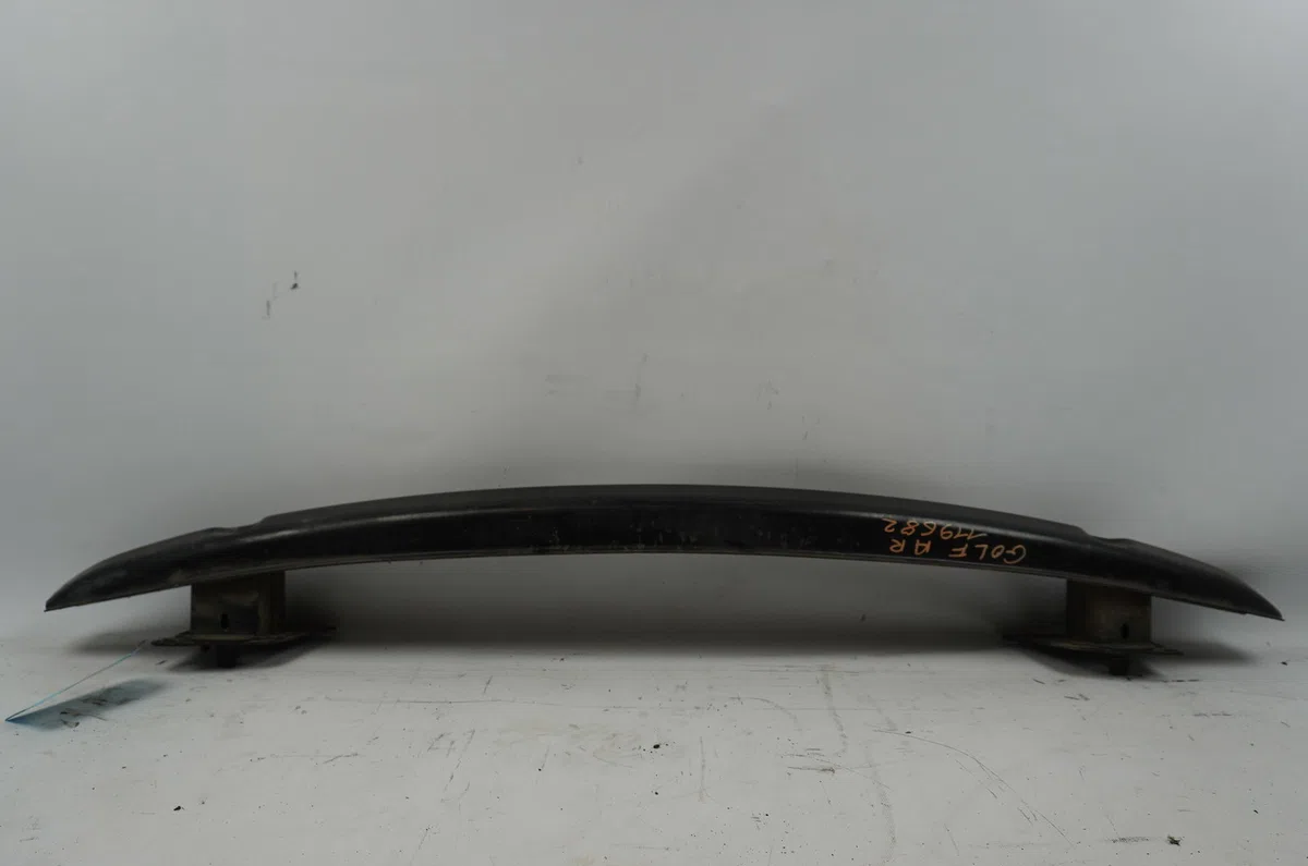 Renfort pare-choc arrière Volkswagen GOLF IV (1J1) 1.6 (1997-2004) occasion