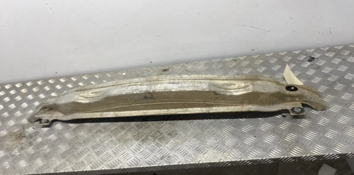 Renfort pare-choc avant AUDI A6 3 AVANT PHASE 1 BREAK occasion