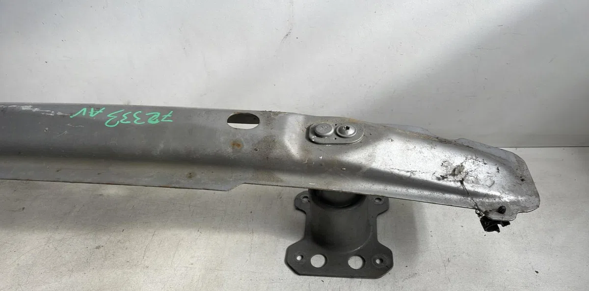 Renfort pare-choc avant Citroen C5 I (DC_) 2.2 hdi (dc4hxb, dc4hxe) (2001-2004) occasion