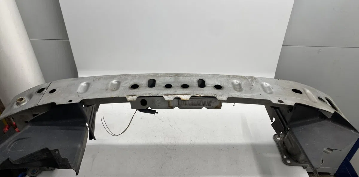 Renfort pare-choc avant Ford C-MAX (DM2) 1.6 tdci (2007-2010) 5 portes occasion