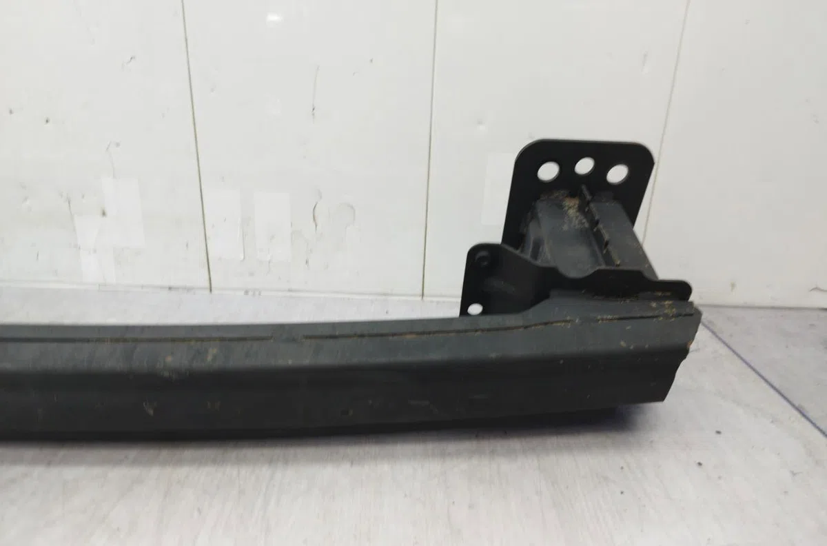 Renfort pare-choc avant FORD FIESTA 5 PHASE 2 occasion