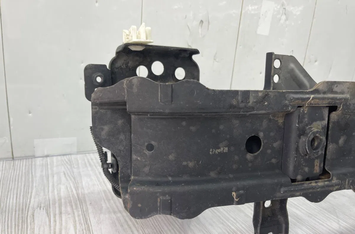 Renfort pare-choc avant FORD FIESTA 6 PHASE 1 occasion