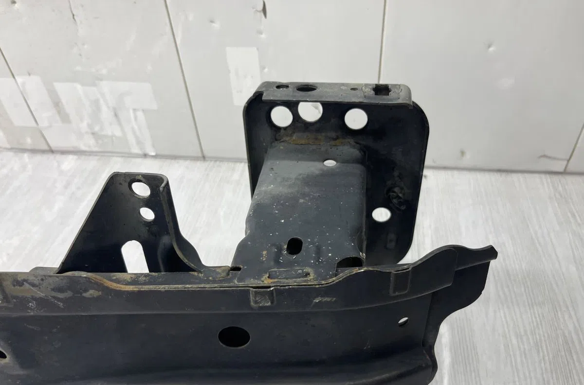 Renfort pare-choc avant FORD FIESTA 6 PHASE 1 occasion
