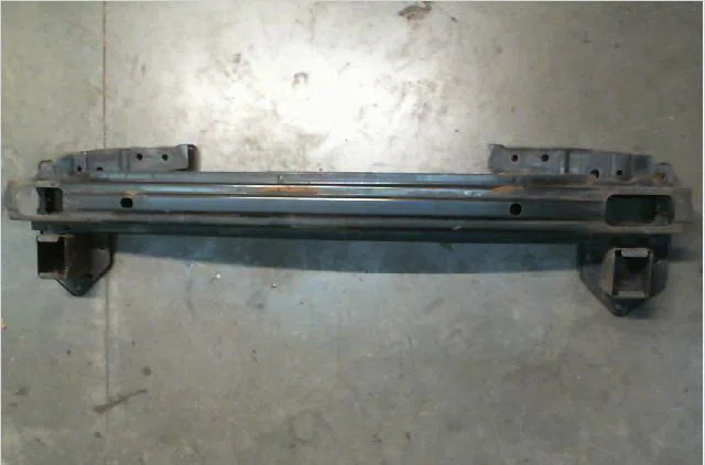 Renfort pare-choc avant Hyundai TUCSON (JM) 2.0 crdi traction intégrale (2004-2010) 5 portes occasion