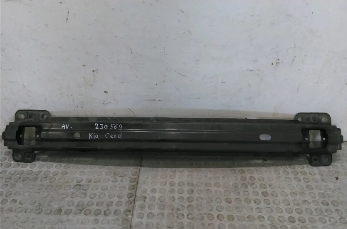 Renfort pare-choc avant Kia CEE'D 3-5 portes (ED) 1.6 crdi 90 (2006-2012) occasion
