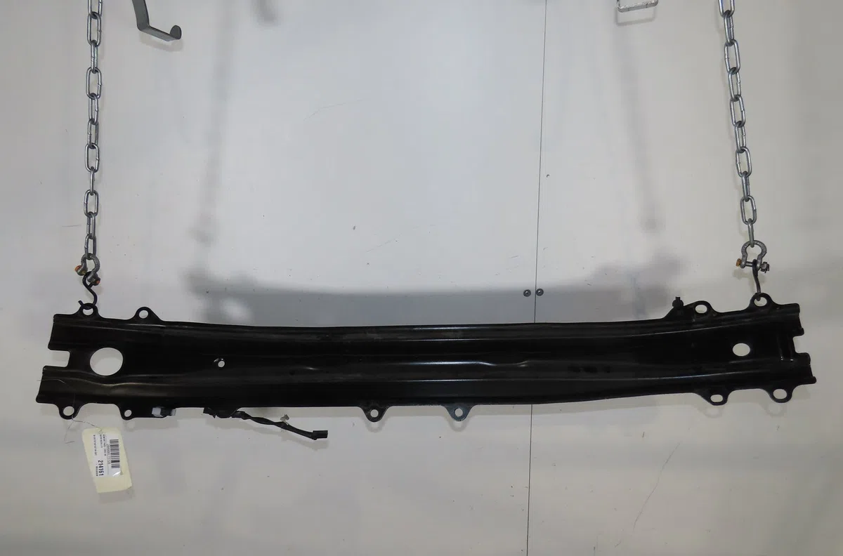Renfort pare-choc avant Mazda 2 Berline bicorps trois ou cinq portes (KB) 1.5 hybrid (kbac3x) (2022) occasion