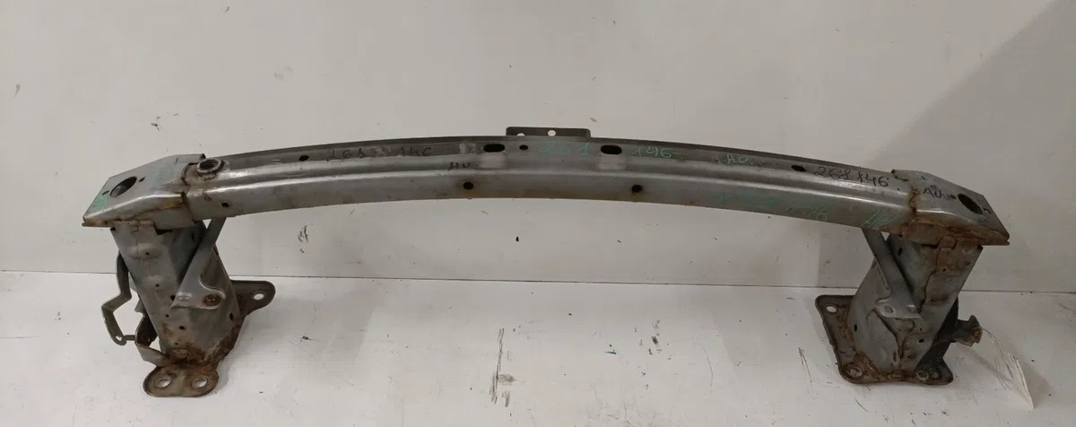 Renfort pare-choc avant Mazda 5 (CR19) 2.0 cd (cr19) (2005-2010) occasion