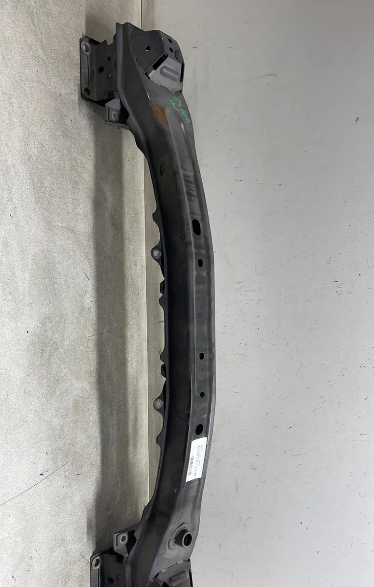 Renfort pare-choc avant Mazda 6 Hatchback (GH) 2.5 mzr (gh5fs) (2007-2013) occasion