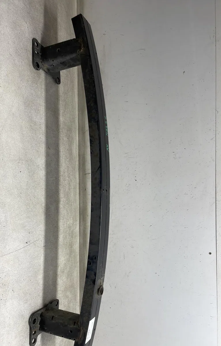 Renfort pare-choc avant Nissan QASHQAI - QASHQAI 2 I (J10, NJ10, JJ10E) 2.0 dci (2007-2013) occasion