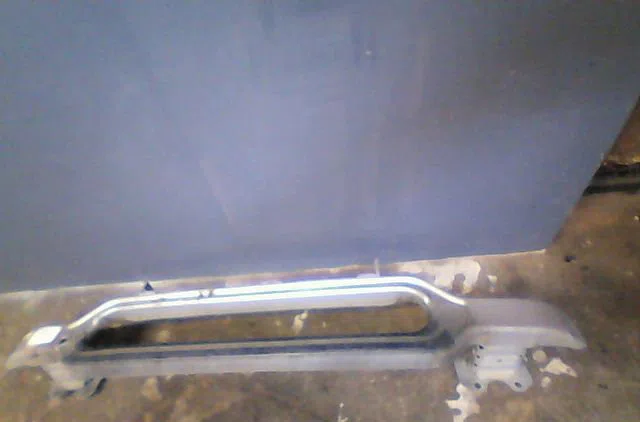 Renfort pare-choc avant Peugeot 407 (6D_) 2.0 hdi 135 (6drhrh, 6drhre, 6drhrg, 6drhrj) (2004-2010) 4 portes occasion