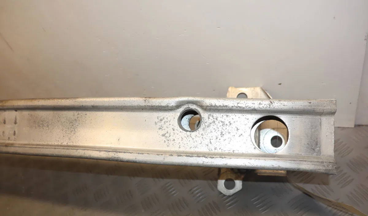 Renfort pare-choc avant Renault CLIO III (BR0-1, CR0-1) 1.5 dci (br0h, cr0h, cr1s, br1s) (2005-2014) 3 portes occasion
