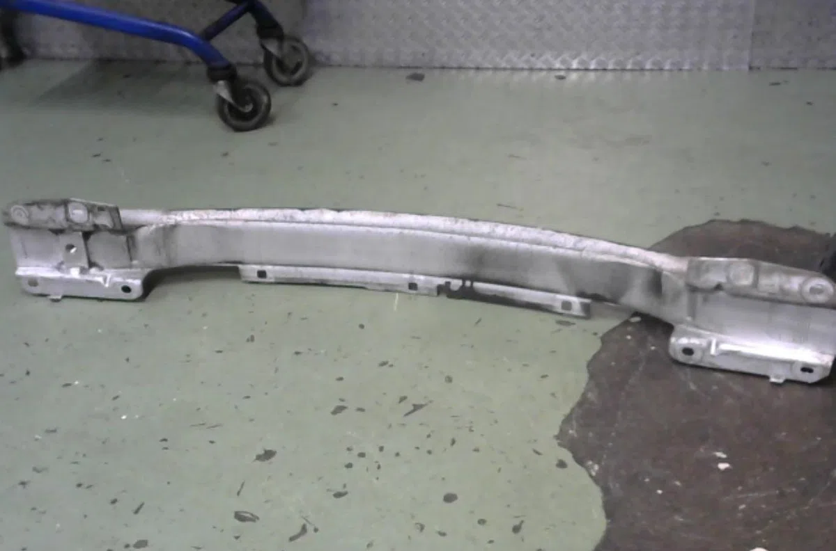 Renfort pare-choc avant Renault LAGUNA Coupé (DT0-1) 3.0 dci (dt03) (2008-2015) occasion