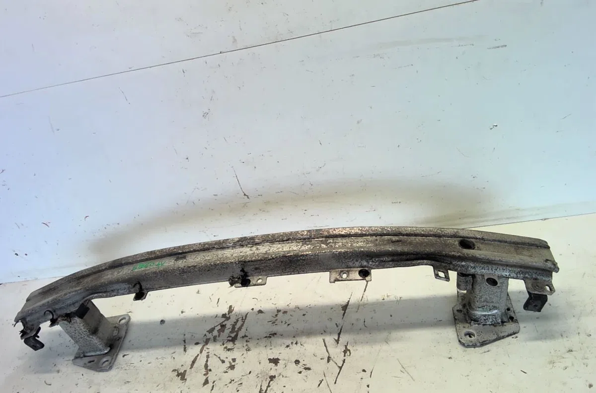 Renfort pare-choc avant Renault MEGANE III 3-5 portes (BZ0-1_, B3_) 1.5 dci (bz0c) (2008-2015) 5 portes occasion