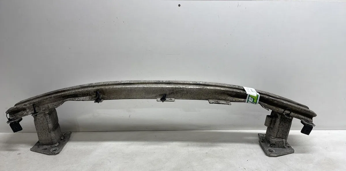 Renfort pare-choc avant Renault MEGANE III 3-5 portes (BZ0-1_, B3_) 1.6 16v hi-flex (bz03) (2008-2015) occasion