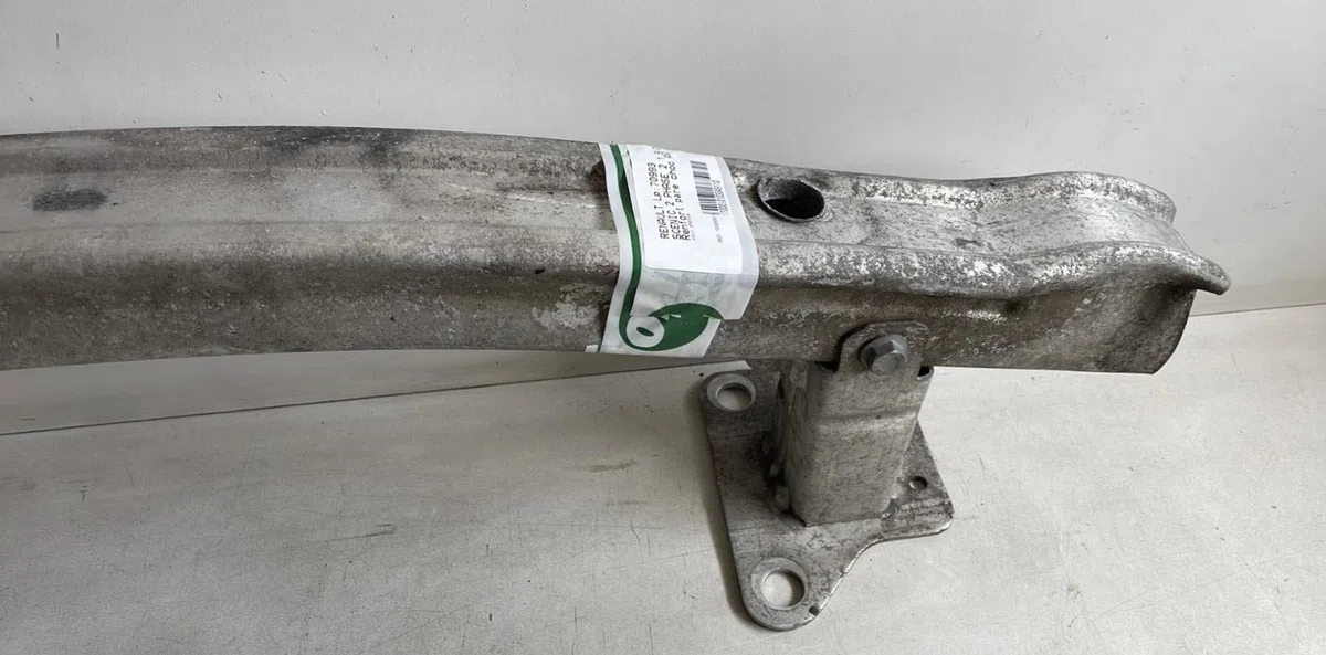 Renfort pare-choc avant Renault SCÉNIC II (JM0-1_) 1.9 dci (jm14) (2005-2008) 5 portes occasion