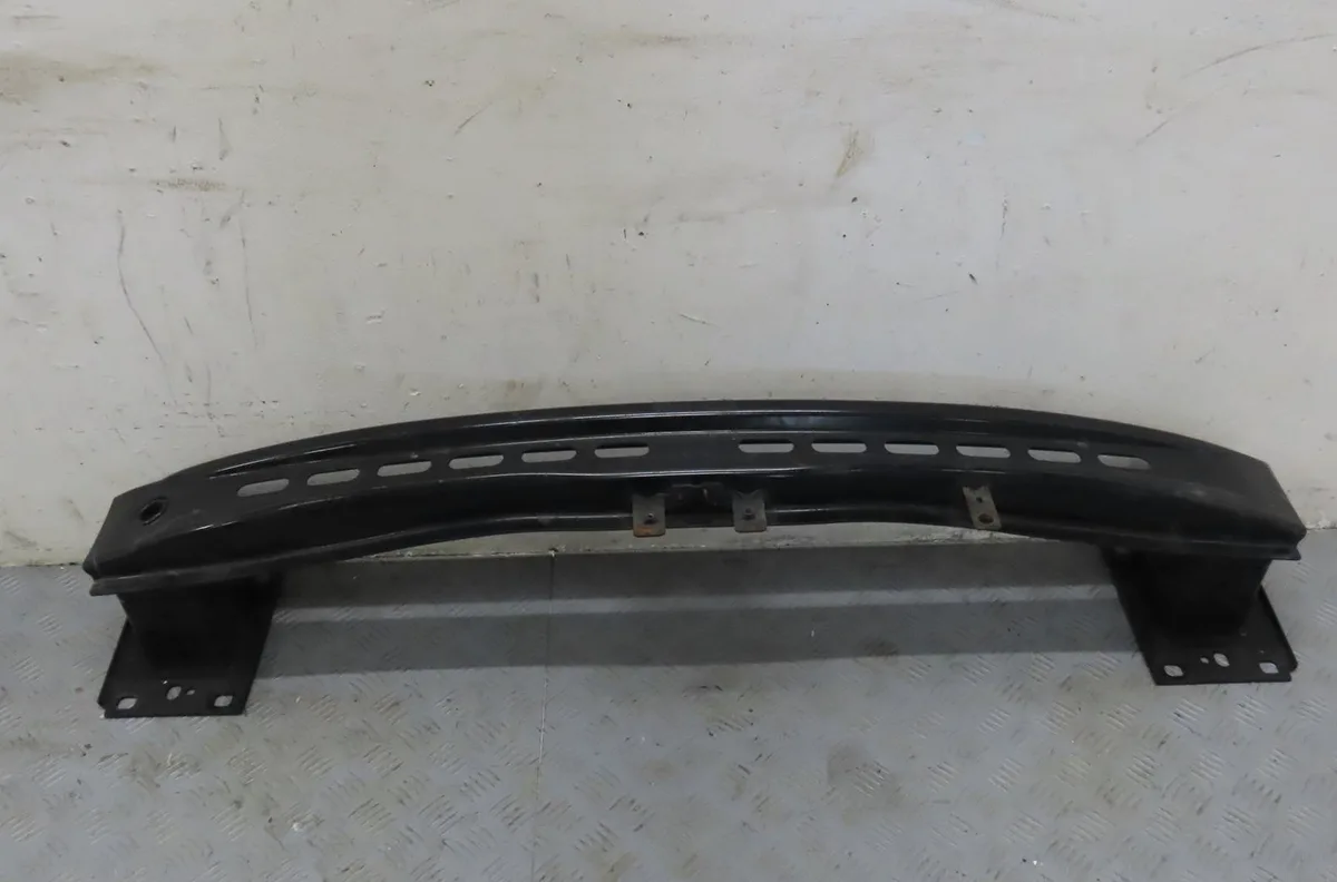 Renfort pare-choc avant Skoda OCTAVIA III Combi (5E5, 5E6) 2.0 tdi rs (2013-2020) occasion