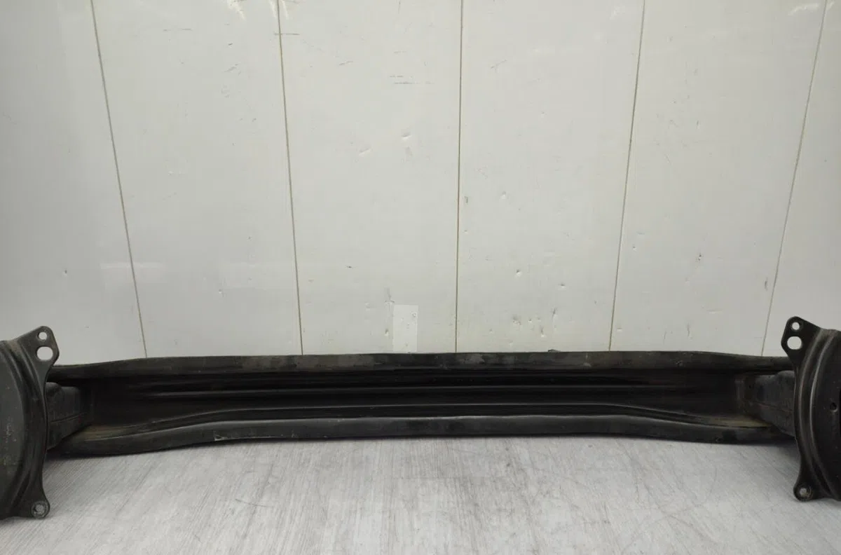 Renfort pare-choc avant VOLKSWAGEN CADDY 3 PHASE 1 occasion