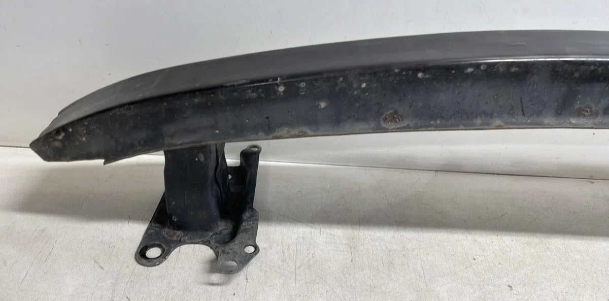 Renfort pare-choc avant Volkswagen FOX 3-5 portes (5Z1, 5Z3, 5Z4) 1.2 (2005-2011) occasion