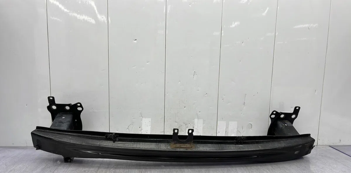 Renfort pare-choc avant VOLKSWAGEN GOLF 5 occasion