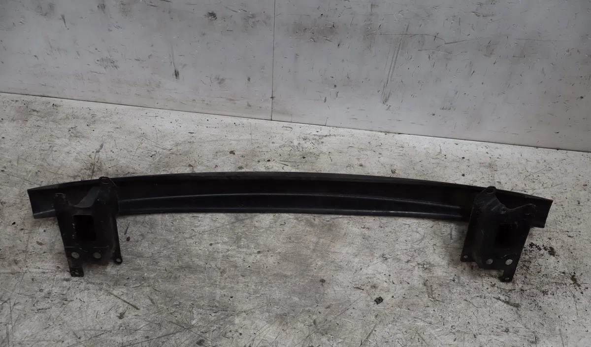 Renfort pare-choc avant Volkswagen POLO (9N_, 9A_) 1.4 tdi (2001-2005) 3 portes occasion