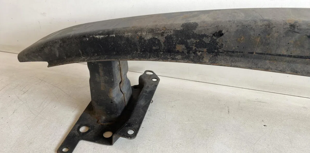 Renfort pare-choc avant Volkswagen POLO (9N_, 9A_) 1.4 tdi (2001-2005) 5 portes occasion