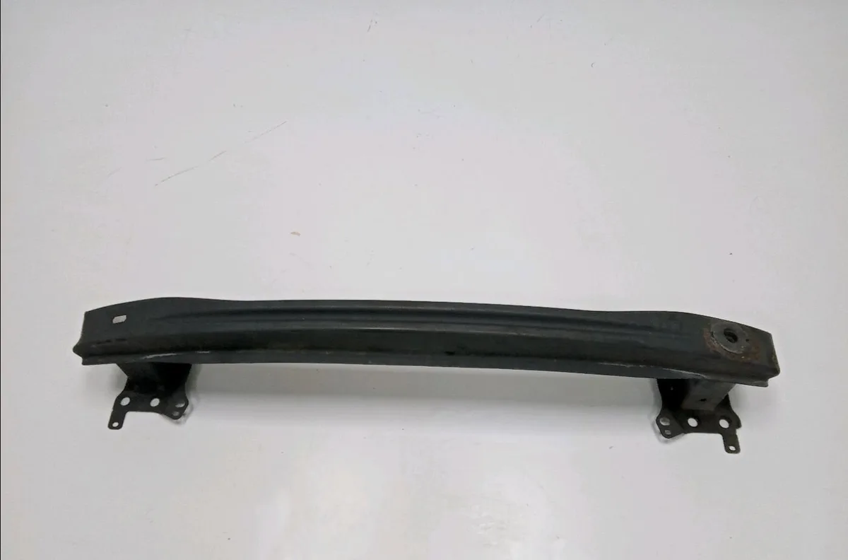 Renfort pare-choc avant Volkswagen TOURAN (1T1, 1T2) 1.9 tdi (2003-2004) 5 portes occasion