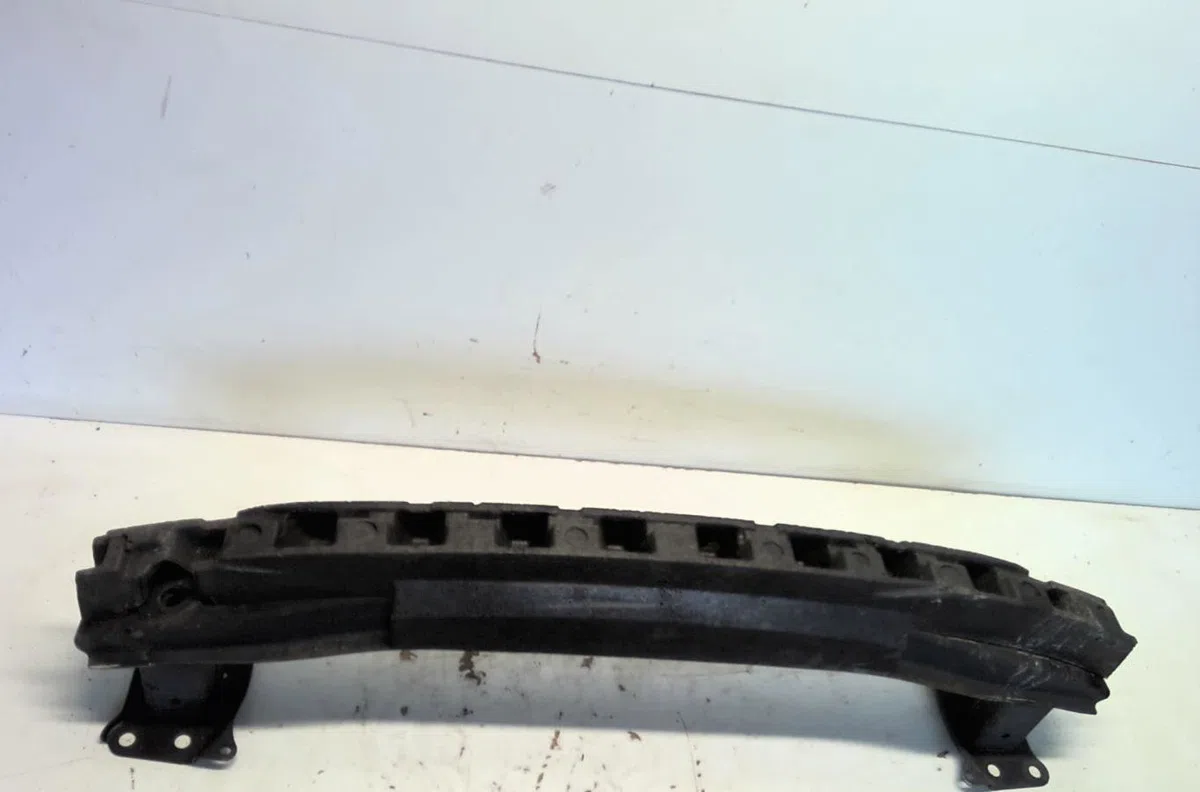 Renfort pare-choc avant Volkswagen TOURAN (1T1, 1T2) 1.9 tdi (2003-2004) 5 portes occasion