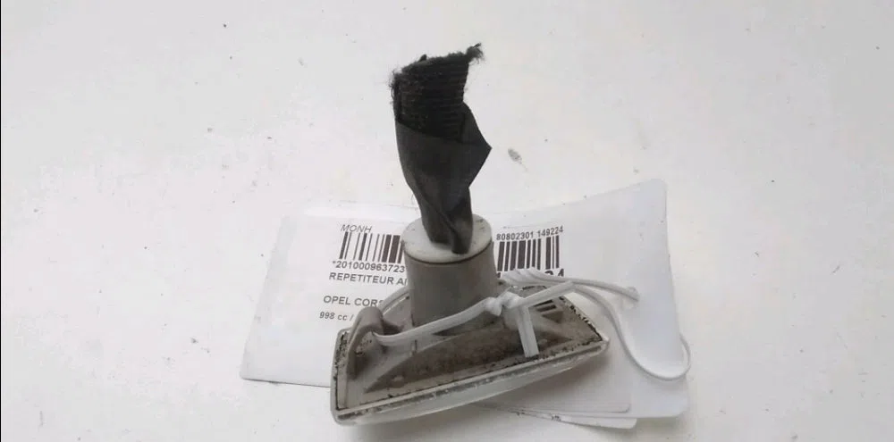 Répétiteur aile droite Opel CORSA D (S07) 1.0 (l08, l68) (2009-2014) 3 portes occasion