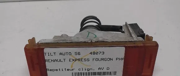 Répétiteur aile droite Renault EXPRESS Camionnette-Monospace (F40_, G40_) 1.6 d (f404) (1986-1998) occasion