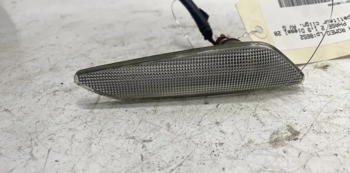 Répétiteur aile gauche Alfa romeo 147 (937_) 1.9 jtd (937.axd1a, 937.bxd1a) (2001-2010) occasion