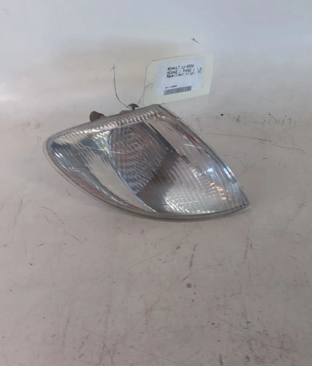 Répétiteur aile gauche Renault MEGANE I (BA0-1_) 1.9 dti (ba08, ba0n) (1997-2001) occasion