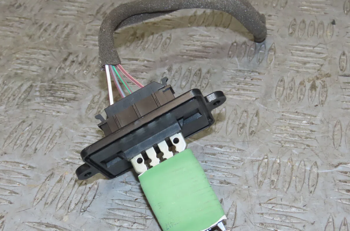 Resistance de chauffage Dacia SANDERO II Tce 90 (b8m1, b8ma) (2012) 5 portes occasion