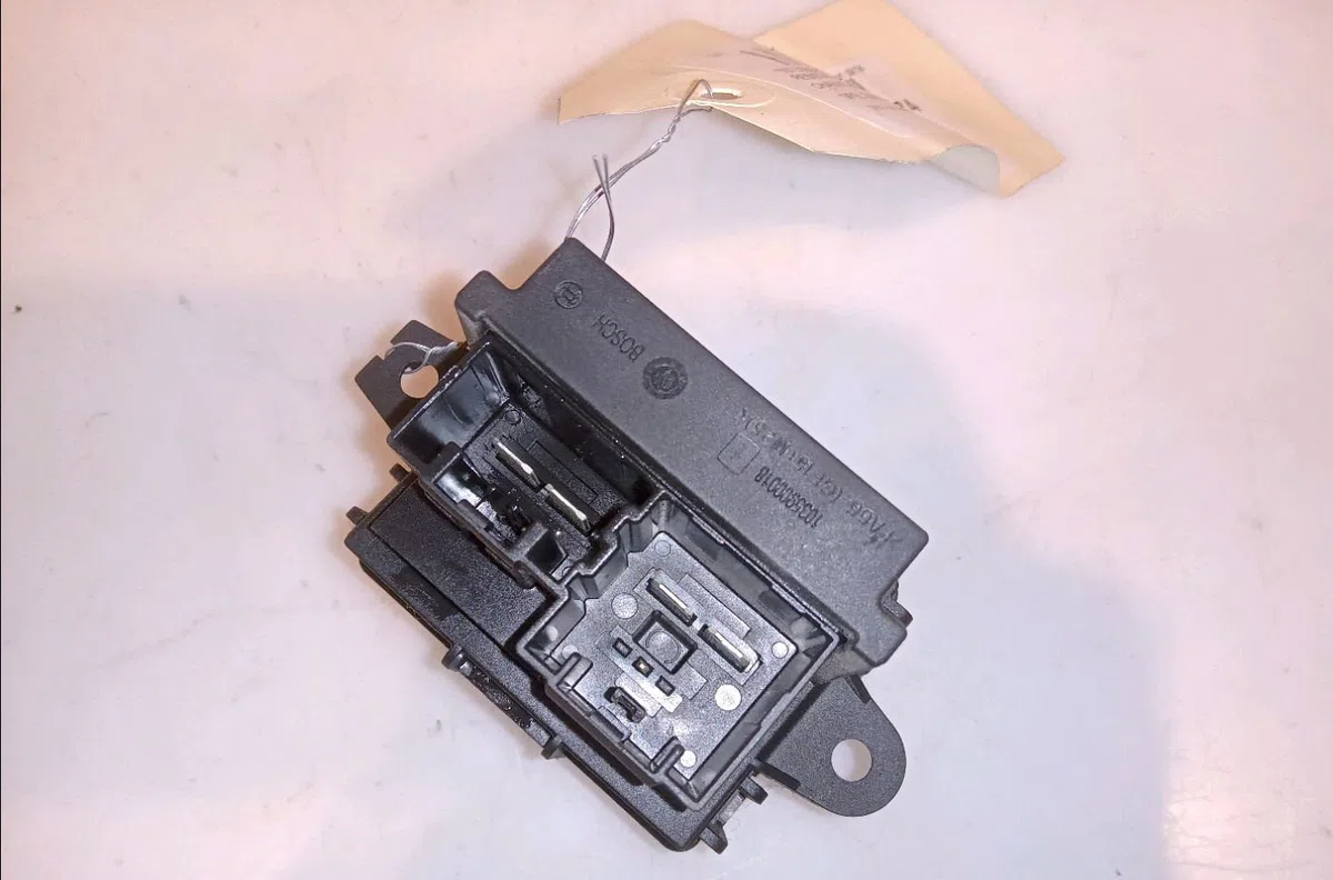 Resistance de chauffage Opel ZAFIRA TOURER C (P12) 1.4 (75) (2011) occasion