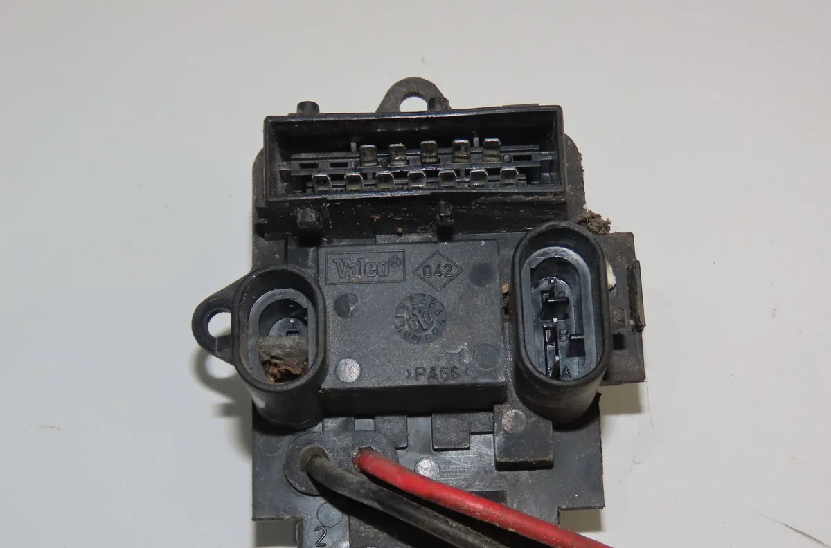 Resistance de chauffage Renault MEGANE I (BA0-1_) 1.4 16v (ba0d, ba1h, ba0w, ba10) (1999-2003) occasion